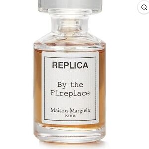Maison Margiela Replica By the Fireplace Unisex Fragrance.